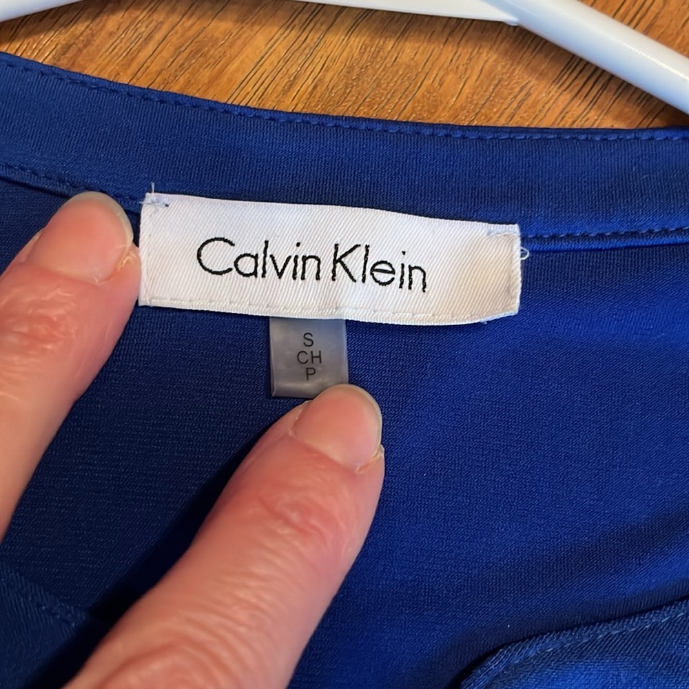 EUC Calvin Klein royal blue dressy top with silver hardware - Picture 6 of 13
